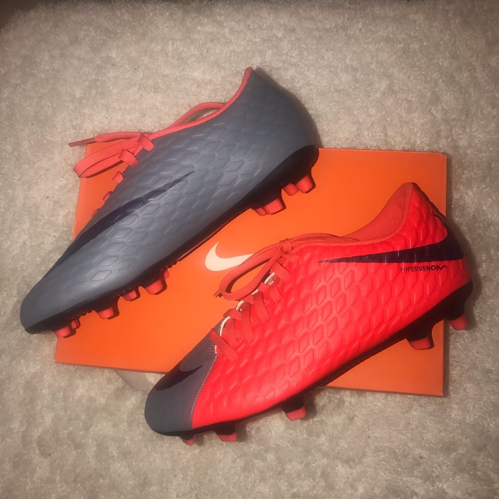Brand New Nike Women’s Hypervenom Phade Cleats